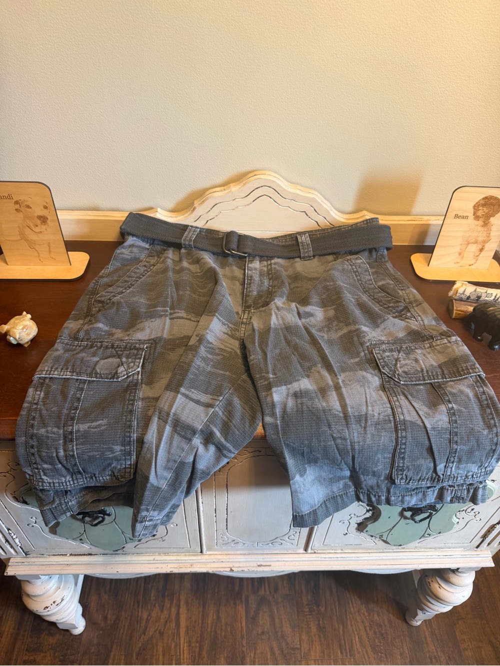 Carbon Men's Gray Camo Cargo Shorts with Belt